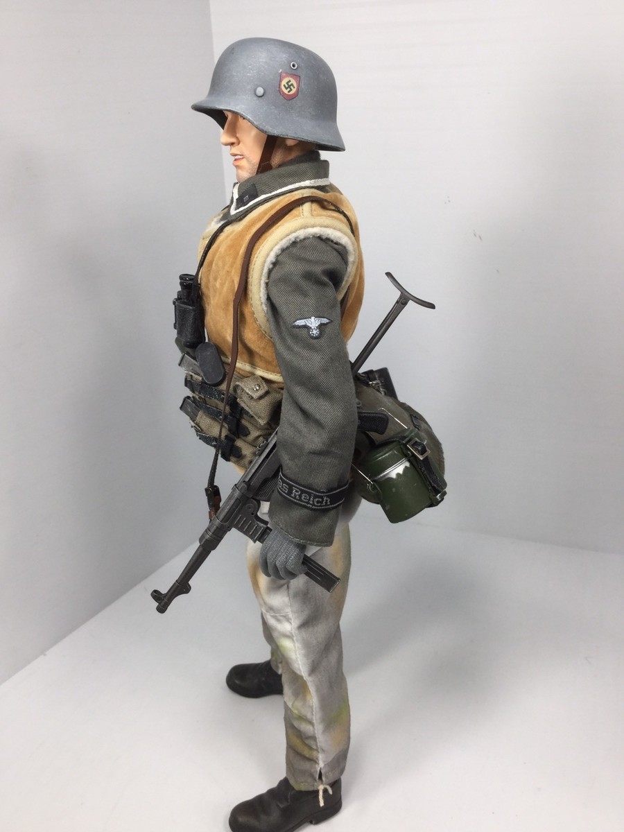 1/6 DRAGON GERMAN 2ND SS DIV NCO EASTERN FRONT MP-40 P-38 W