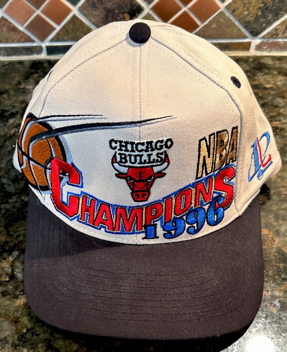 VINTAGE Chicago Bulls Hat Cap SnapBack Logo Athletic 1996