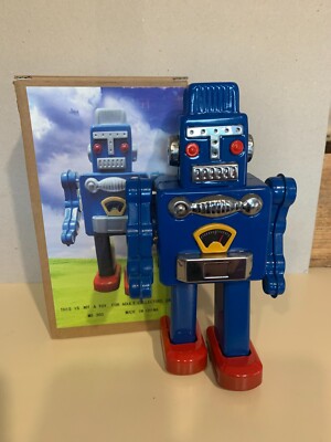 TIN TOYS WALKING SPACE ROBOT IN BOX SHOGUN METAL AUTOMATON