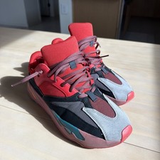 adidas Yeezy Boost 700 Hi-Res Red size 9.5