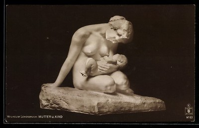 Postcard sculpture mother and child by Wilhelm Lehmbruck 