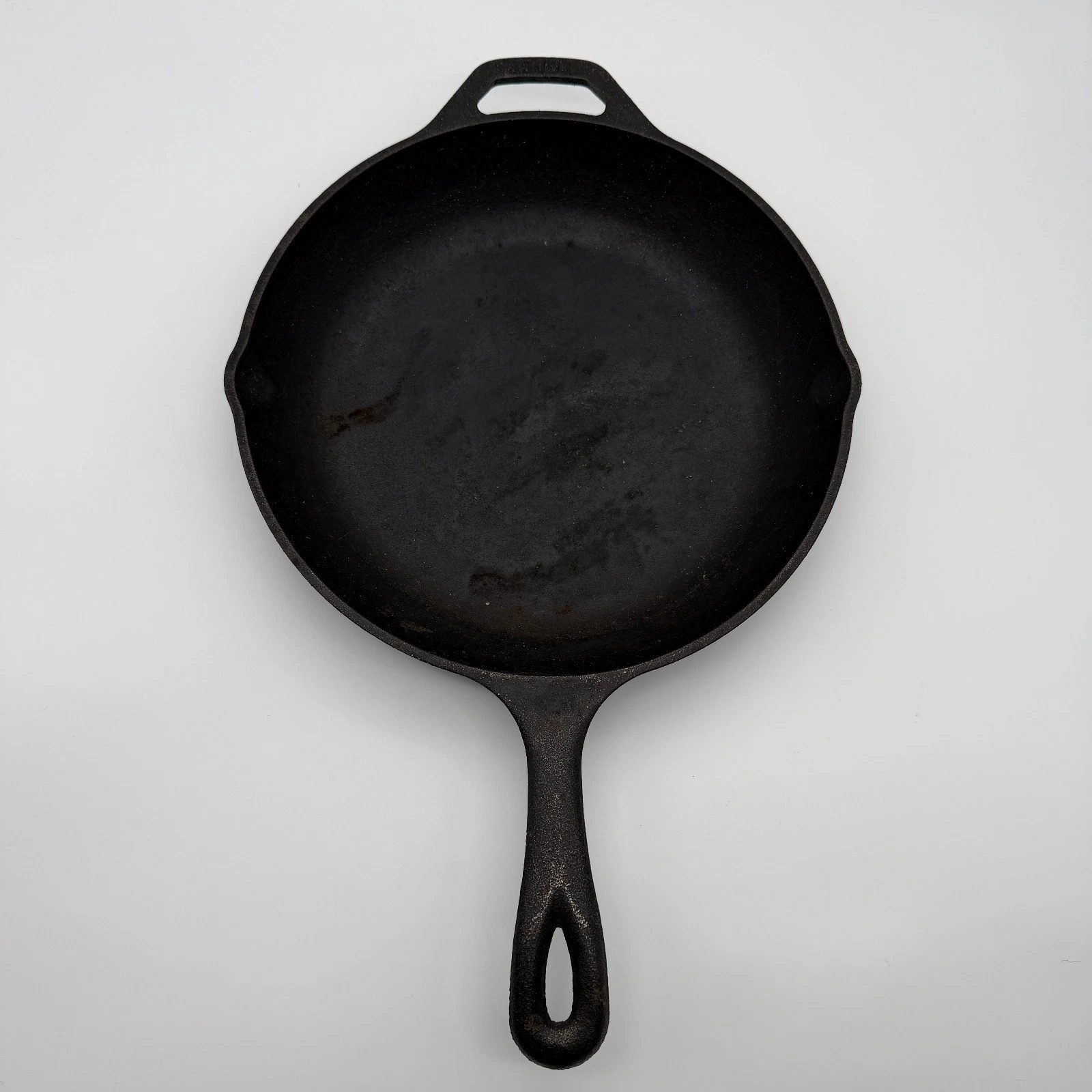 Vintage Lodge CS2 Cast Iron 10” Chef Skillet No Notch 2-Spout