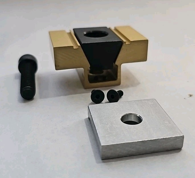 MITEE-BITE USA #60100 1 Piece UniForce Machinable Fixture Clamp w/Locking Plate