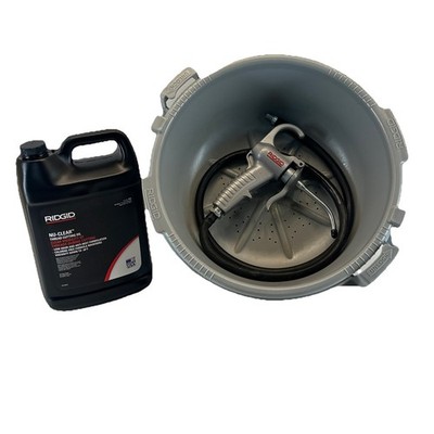 RIDGID All Weather Oiler Kit Model 418 Trigger Pump Drip Pan & NU-Clear Oil Incl