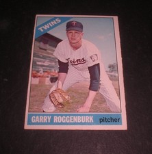 1966 GARRY ROGGENBURK TOPPS BASEBALL CARD No. 582