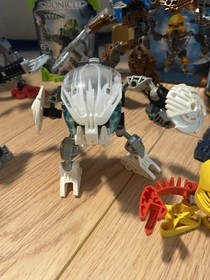 Lego Bionicle Lot Full Figures 8730, 8944, 8930, And More