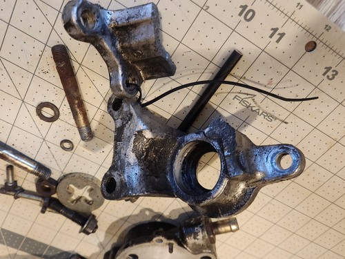 Broken Vacuum Pump Parts Only 12-Valve Dodge Ram Cummins Diesel 5.9L 3.9 4bt - Picture 3 of 12