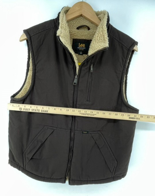 NWT Lee Premium Vest Mens M Brown Sherpa Lined Full Zip Pockets Work Outdoor
