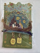 Disney Paris DLP - Pin Trading Event - Christmas Rapunzel & Flynn Lantern Boat B