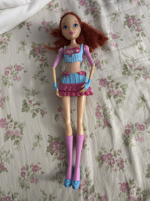 Winx Club Bloom Fashion Doll 11in Red Wavy Hair Blue Eyes W/ Outfit & Boots