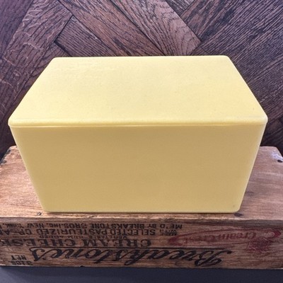 CapaBunga Silicone Cheese Vault Yellow Artisan Cheese Reusable Storage Box