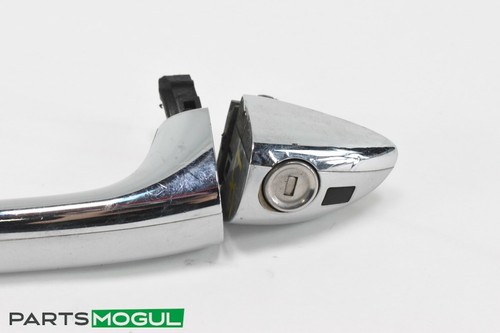 06-11 MANIJA PUERTA DELANTERA IZQUIERDA LADO CONDUCTOR MERCEDES R350 R500 ML350 PLATEADA - Imagen 4 de 8
