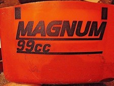 STIHL MS660 066 ADESIVO ID MOTOSEGA LETTERING PERSONALIZZATO "MAGNUM 99cc" (per pc 56mm)