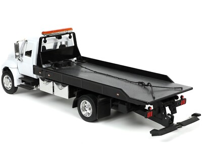 INTERNATIONAL DURASTAR 4400 FLATBED TOW TRUCK WHITE 1/24 DIECAST