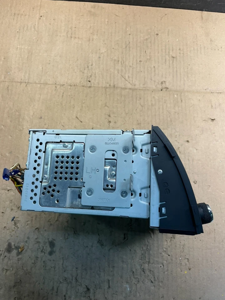 Kia Sorento Sirius AM/FM 2011 2012 2013 radio pantalla OEM U2033 DG Foto 2 de 4