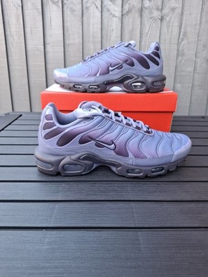 Nike Air Max Plus TN World Indigo Cave Purple Herren Sportschuhe Größe 9,5 (UK)