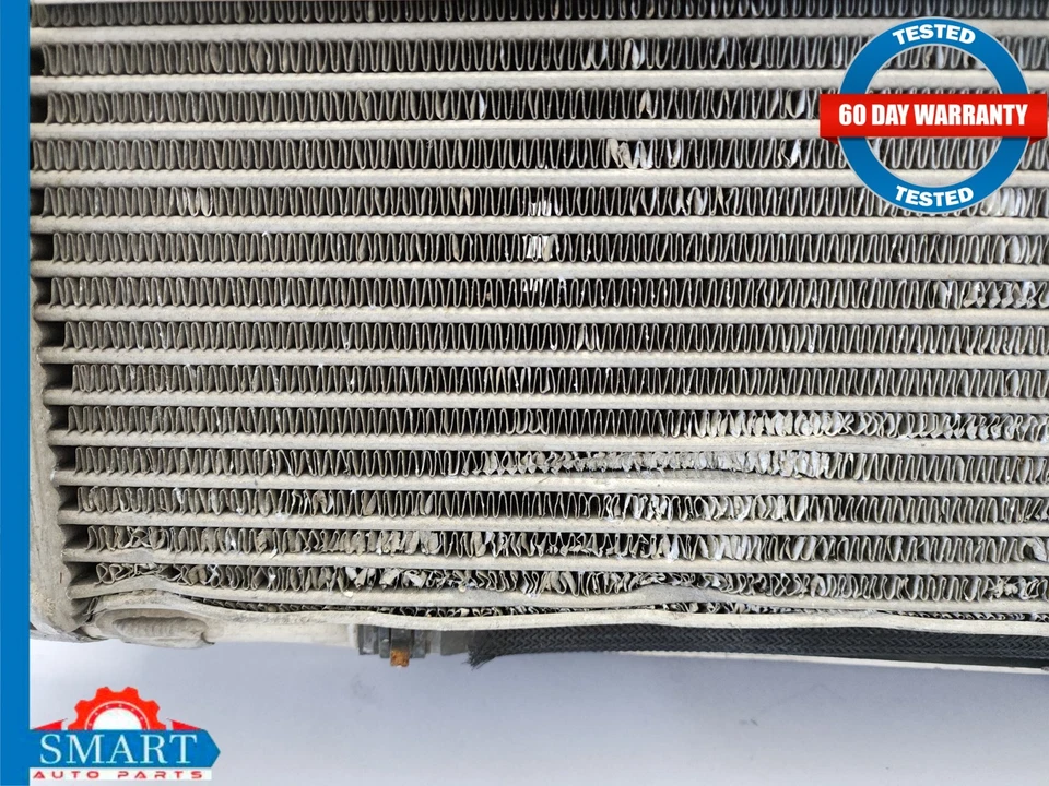 Intercooler turbo Saturn Sky Red Line Pontiac Solstice GXP 2,0 L 07-09 dañado Foto 3 de 4