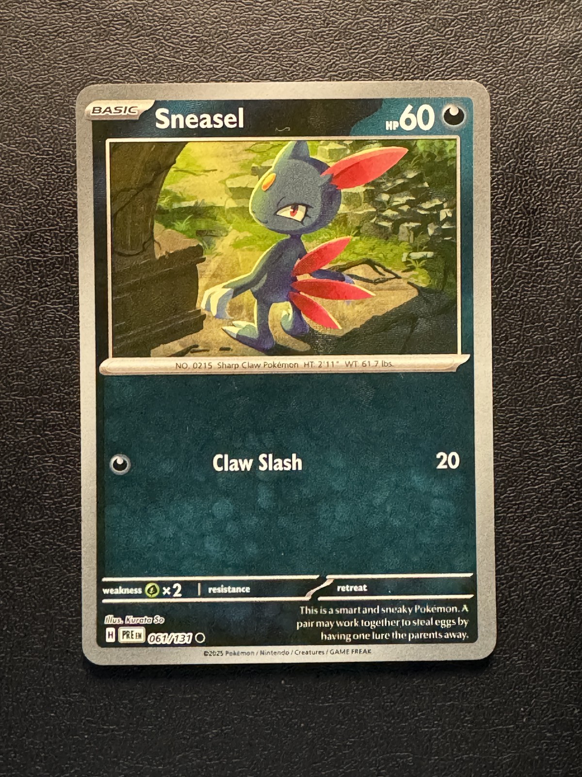 Sneasel [Master Ball] 61/131 Prismatic Evolutions Common NM