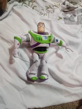 Disney Pixar Toy Story 4 Buzz Lightyear 12" Action Figure -no sound no helmet