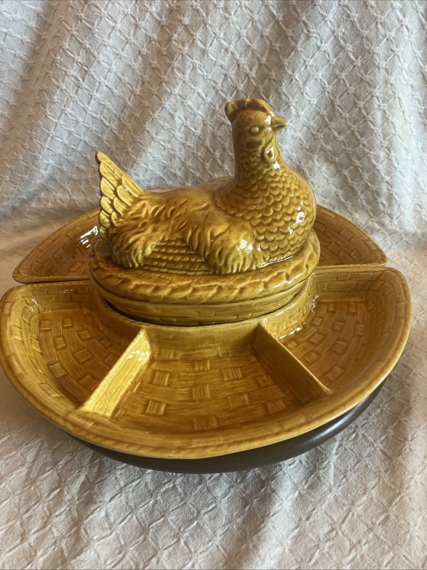 VTG California Pottery USA 426 Golden Yellow  Hen On Nest Lazy Susan USA