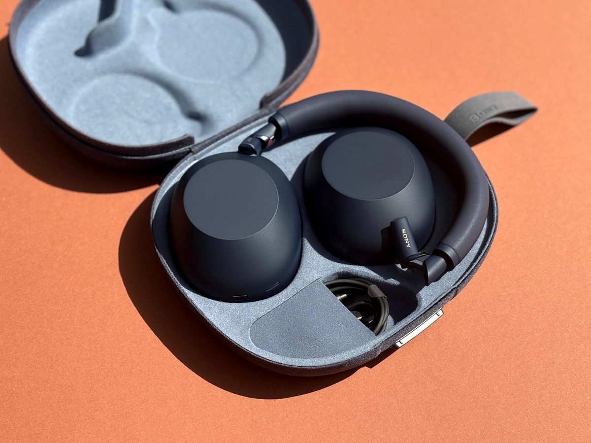 SONY WH-1000XM6/L Wireless Noise Canceling Headphones WH1000XM6