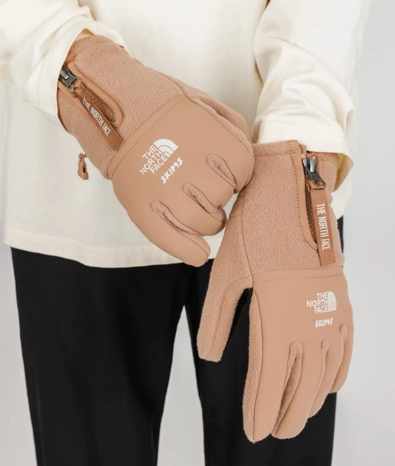 SKIMS x TNF Retro Denali Fleece Gloves , Ochre, Size S