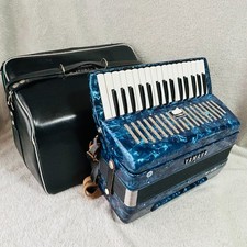 Yamaha Accordion T-32 tenor Blue 32 Keyboard 32 with Soft case Made in Japan