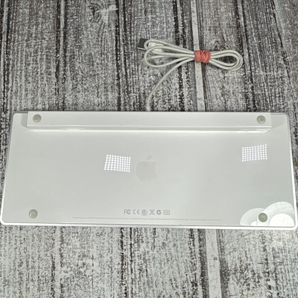Genuine Apple A1242 Wired White Silver USB Keyboard for iMac Mac Mini Mac Tested - Image 4 of 4