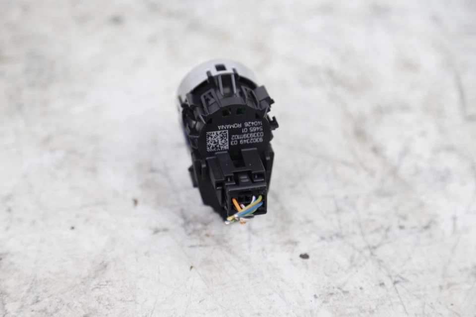 2016-2019 BMW 750i G12 xDRIVE ENGINE IGNITION START STOP SWITCH BUTTON OEM - Image 2 of 4