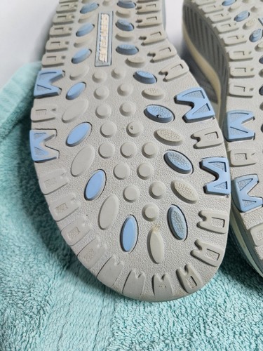 Sketchers Shape Ups Womens Size 7 Walking Toning Shoes Gray Silver SN 11803 - Picture 11 of 20