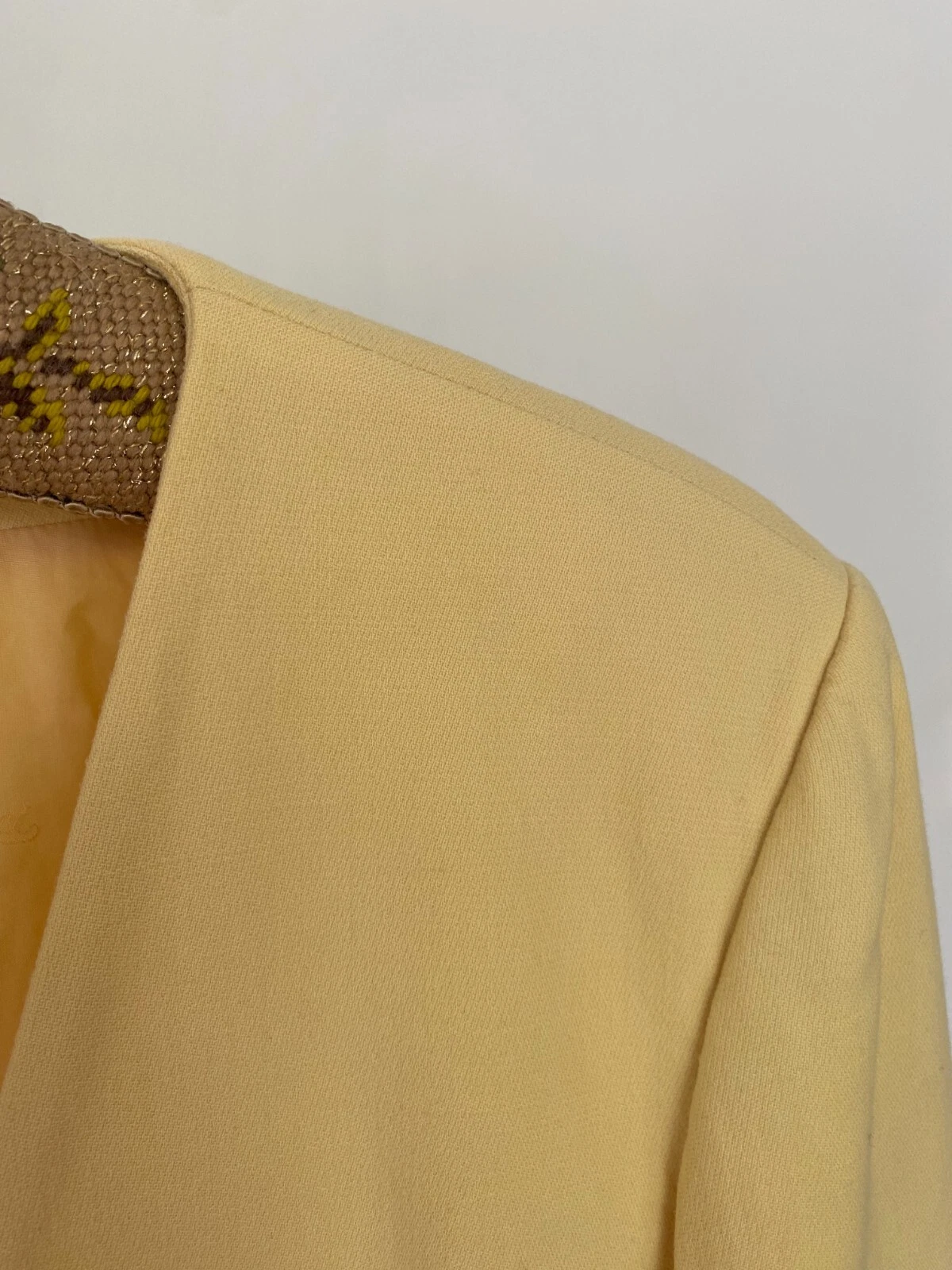 Vintage Gucci Blazer Size M (38) Yellow 100% Wool Sun Button Luxury Jacket