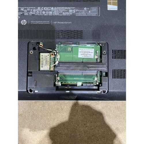HP Pavilion Protectsmart RT3290 Laptop Black/Silver 15" LCD Display - For Parts - Picture 13 of 15