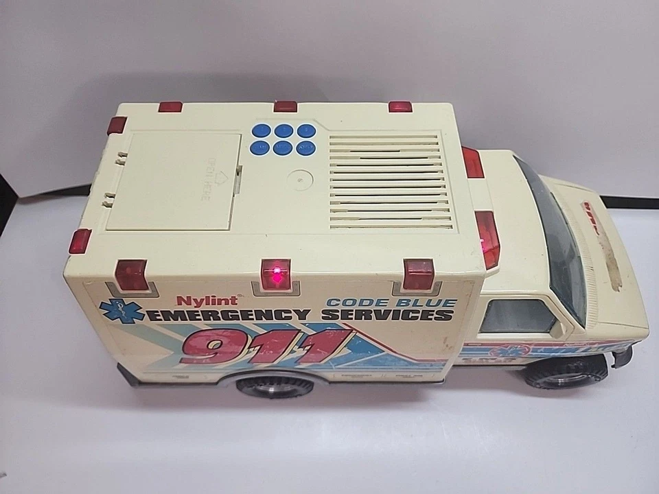 Nylint Code Blue Emergency Services 911 Ambulance - 1993 - WORKS! - Image 2 of 4