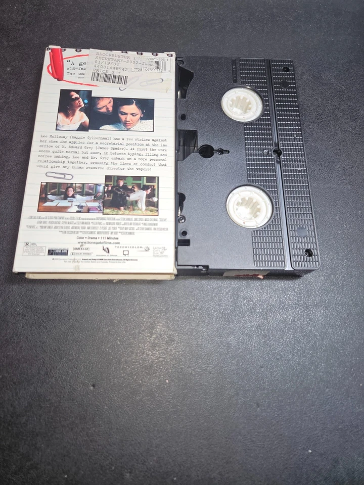 Secretary (VHS, 2002) James Spader Maggie Gyllenhaal Rare Erotic Cult Comedy HTF - Image 2 of 4