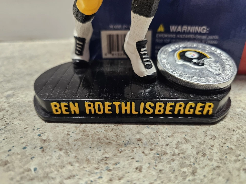 Ben Roethlisberger Pittsburgh Steelers NFL 2005 Forever Collectibles FOCO #'d... Foto 3 de 4