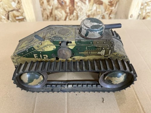 Vintage 1930's Marx Tin Litho St. Louis Sparkling Climbing Fighting Army Tank