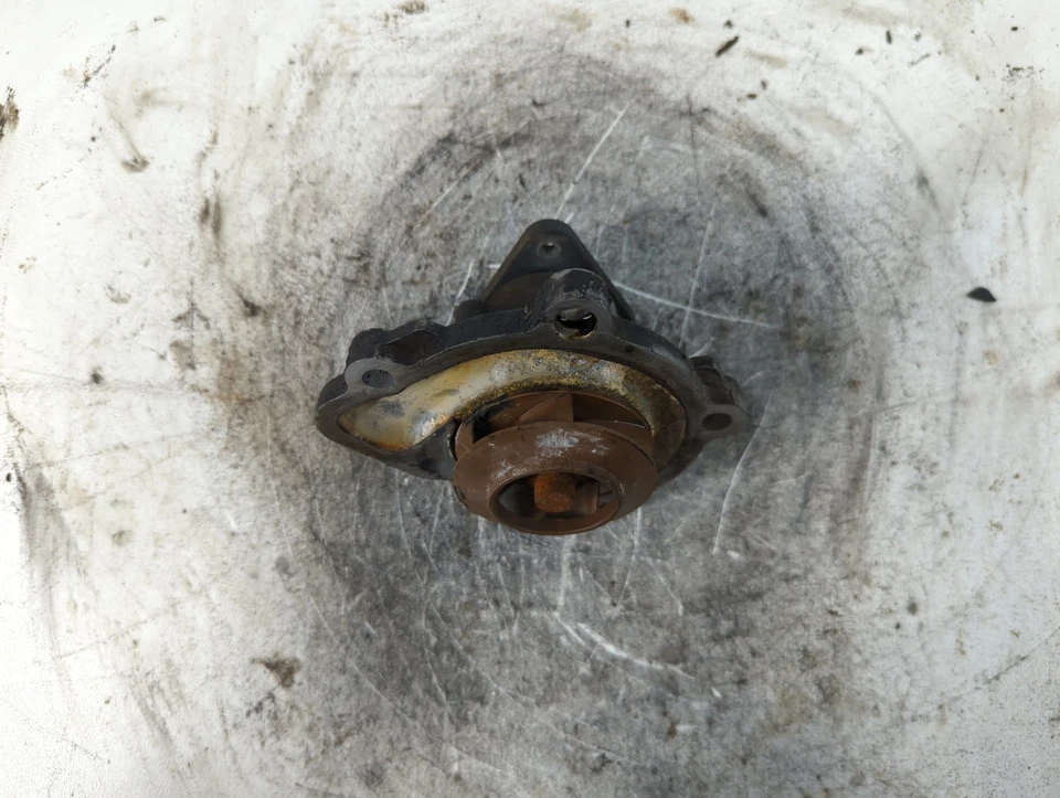 Hyundai Sonata 2009 bomba de agua UV41C Foto 2 de 4