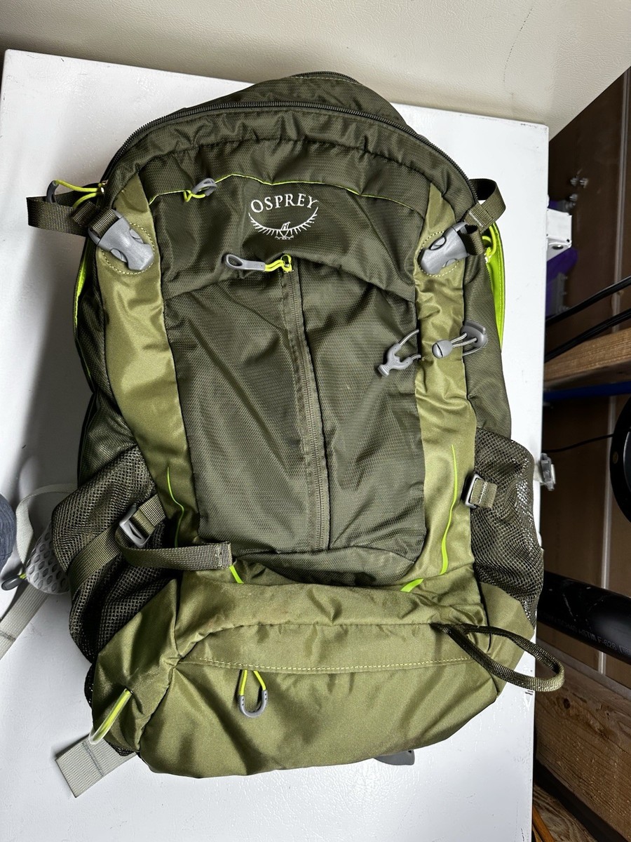 Osprey Stratos 24 Hiking Backpack - 24L - Mesh Back Panel - Used | eBay Osprey Stratos 24 Hiking Backpack - 24L - Mesh Back Panel - Used | eBay