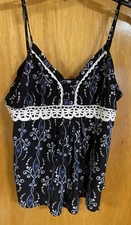 Y2K STUDIO DONATELLA, Women's L, Cami Tank Top, Black Print & Crochet Lace EUC