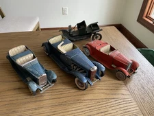 Hubley Vintage Metal Model Cars Junkyard Lot - For Parts Or Restoration
