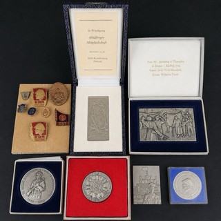 Seltene DDR NVA Medaillen & Anstecknadel Konvolut SED Kampfgruppe Militaria
