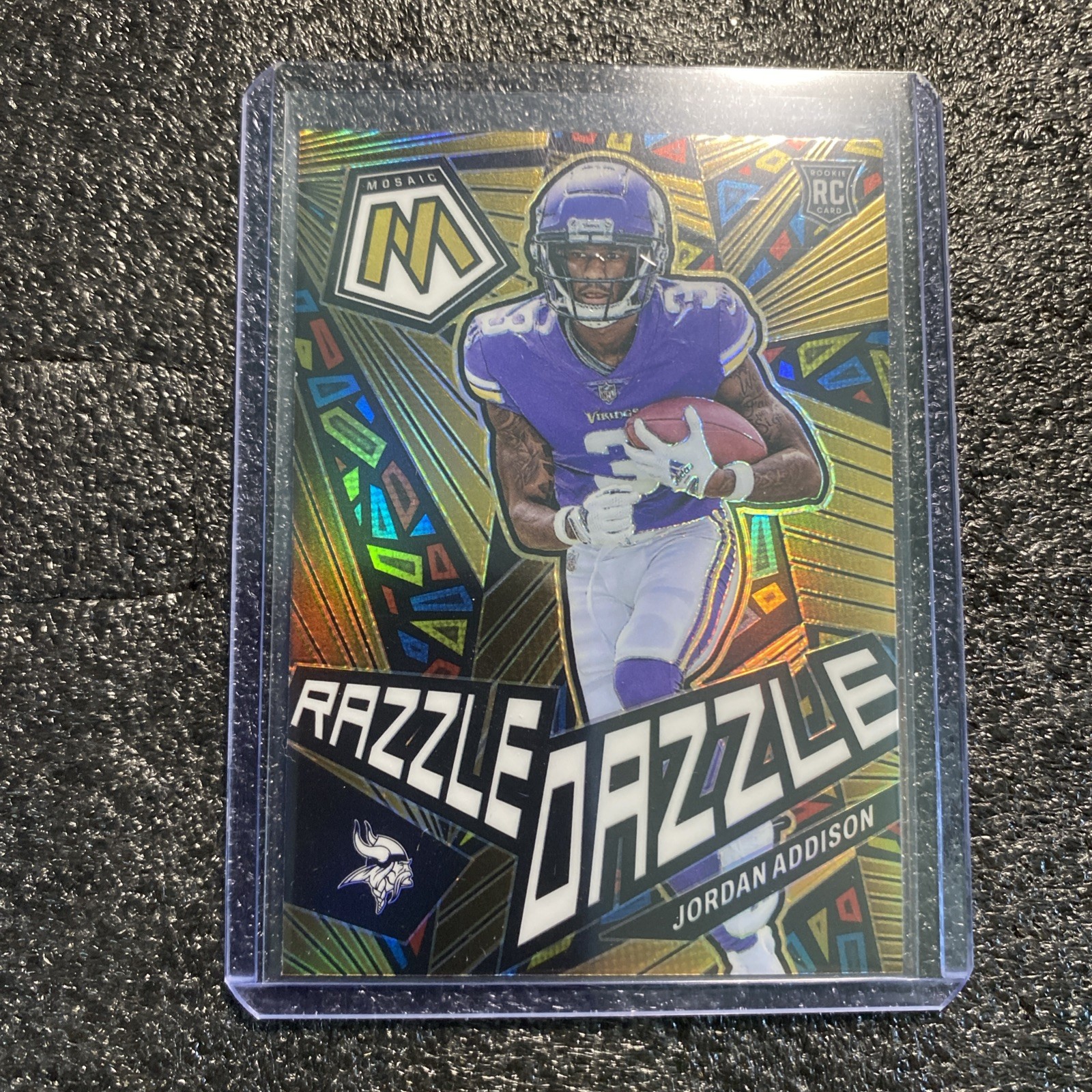 Jordan Addison RC 2023 Mosaic Razzle Dazzle Case Hit SSP #RD-28 Vikings