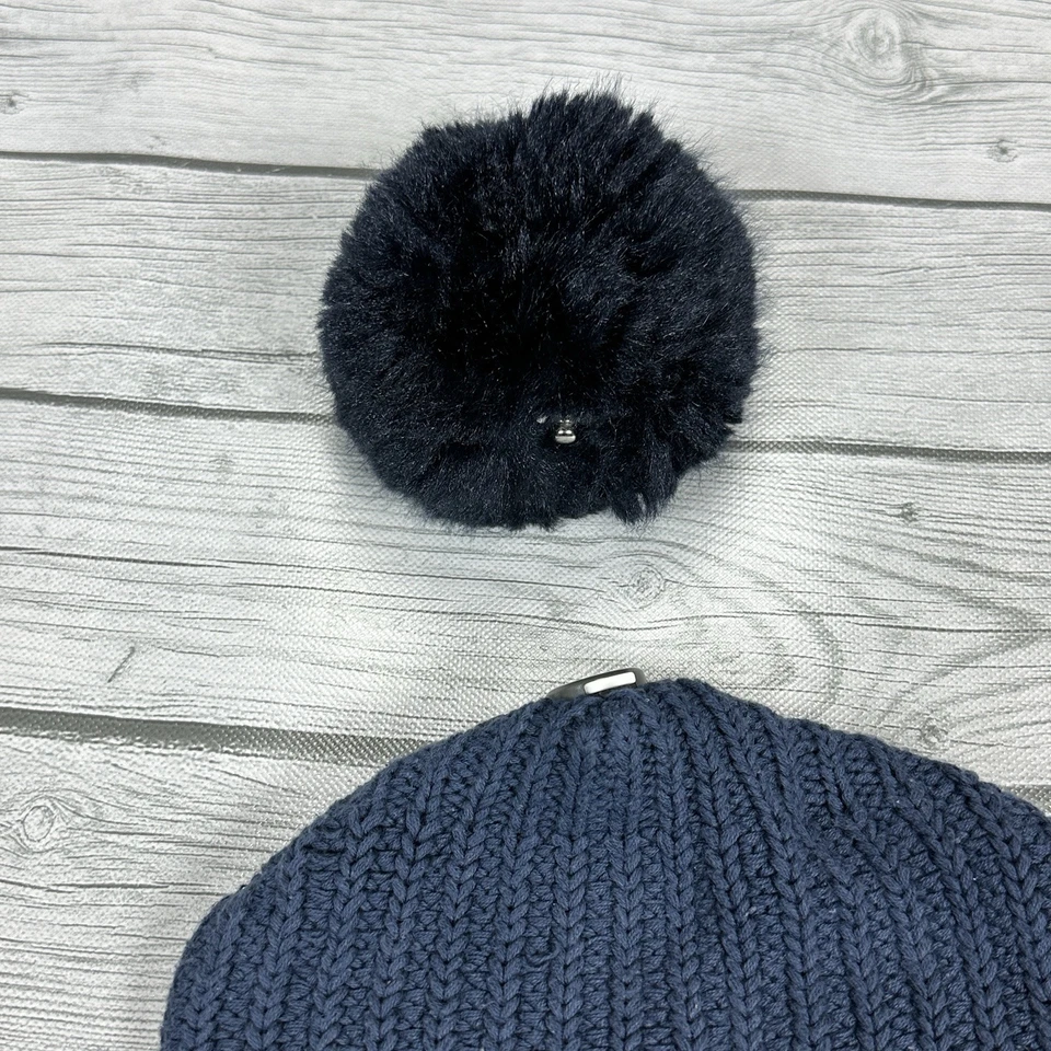 Gorro tejido Toy Story X Love Your Melon con pompón desmontable azul Disney Pixar Foto 4 de 4