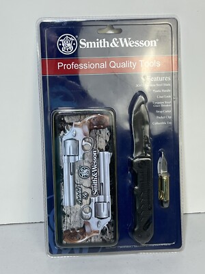 Smith & Wesson Tungsten Steel Blade Glass Breaker Pocket Knife Collectible Tin