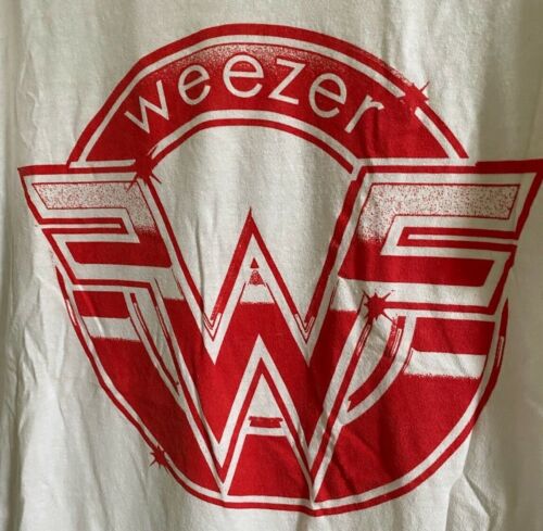 RARE VINTAGE  WEEZER  T-SHIRT SIZE SMALL - Picture 1 of 2