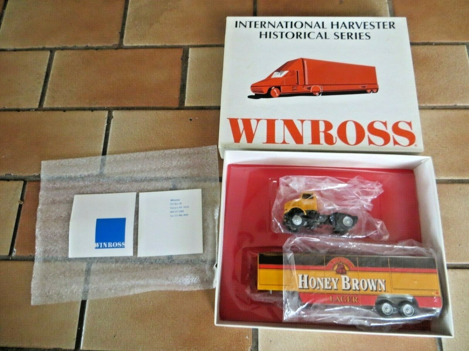 WINROSS 1:64 Scale Diecast Semi Tractor & Trailer Box in Honey Brown
