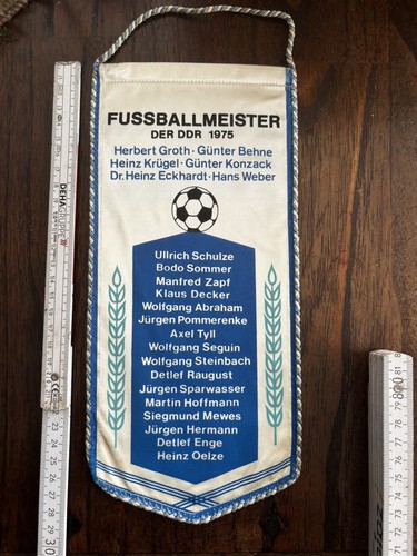 1.FC Magdeburg FCM Wimpel DDR Oberliga Meister 1974/75 - Bild 2 von 2