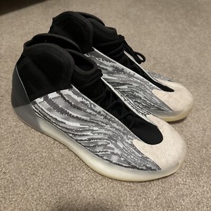 adidas gazelle silver green womens adidas Yeezy 500 Utility Black (Preloved) UK 8 main image 1