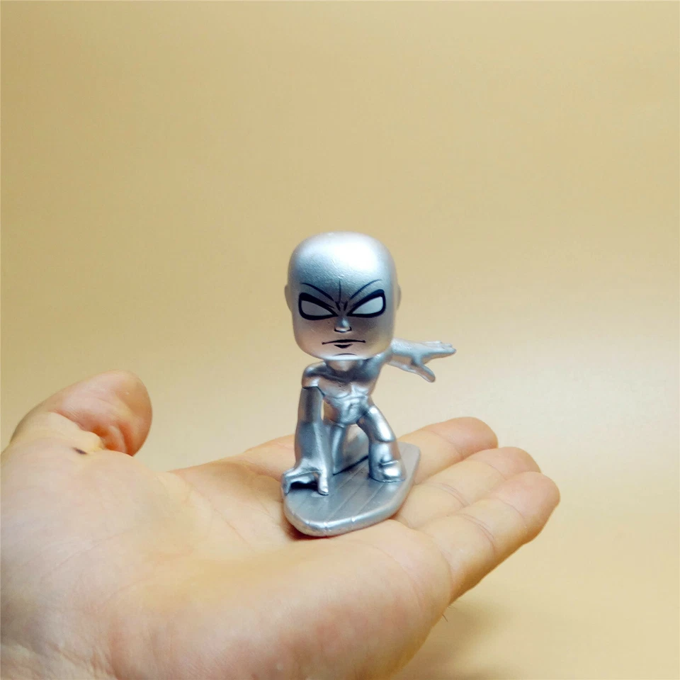 Figura de acción Funko Mystery Minis Fantastic Four Silver Surfer 2,5" Foto 4 de 4