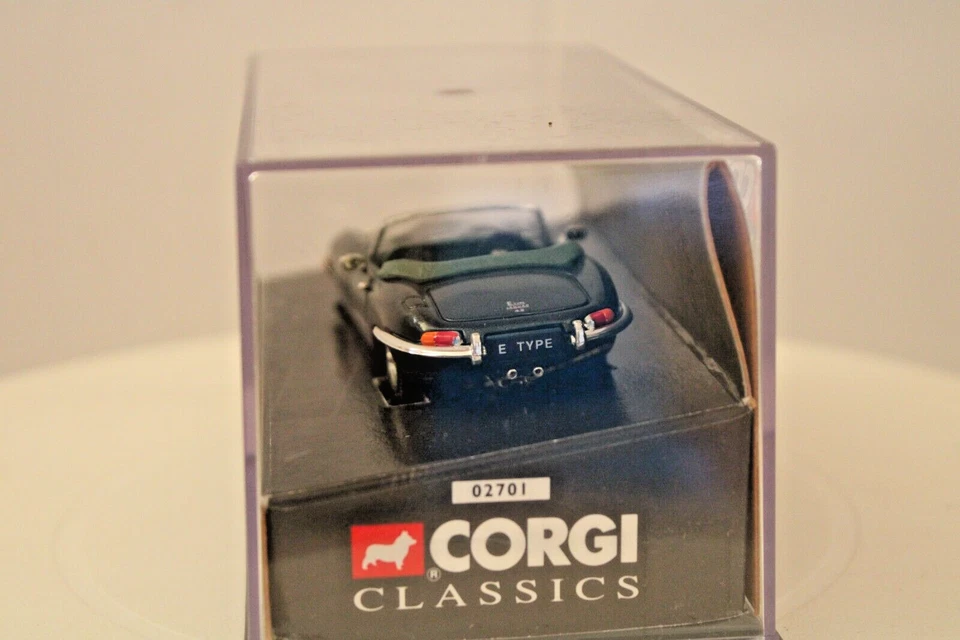 Corgi Classics 1:43s - #02701 Jaguar E Type Open Top / Convertible - Dark Green - Image 3 of 4